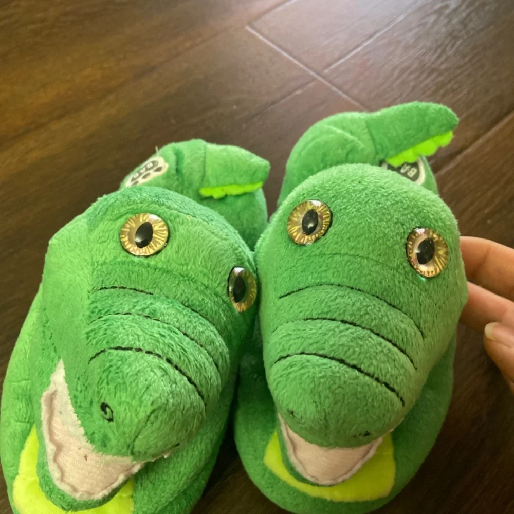 BUILD A BEAR DINOSAUR DRAGONS SLIPPERS HOUSE SLIPPERS SZ 13/1 STUFFIES